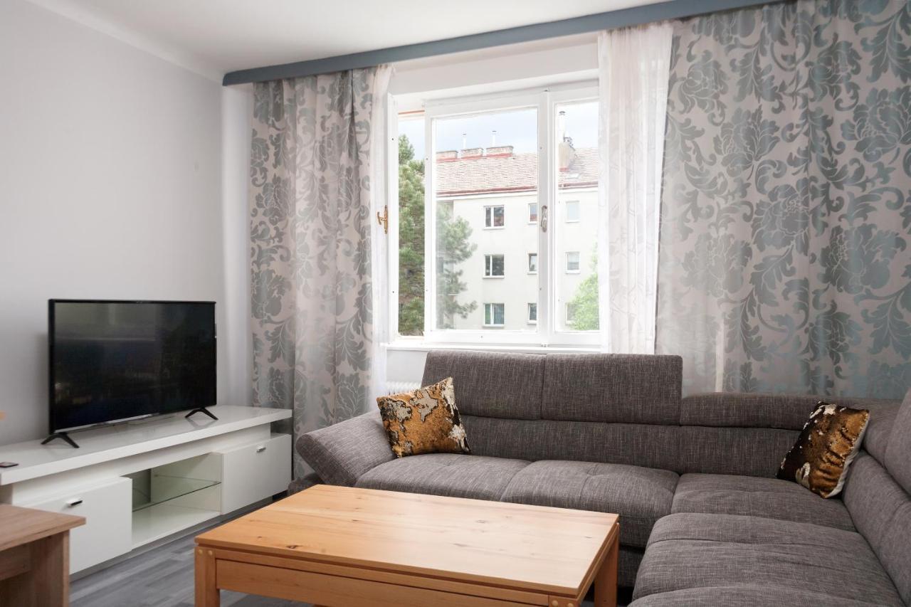 Brand-new On Shopping Street In Schoenbrunn With Lift Access * Wien
